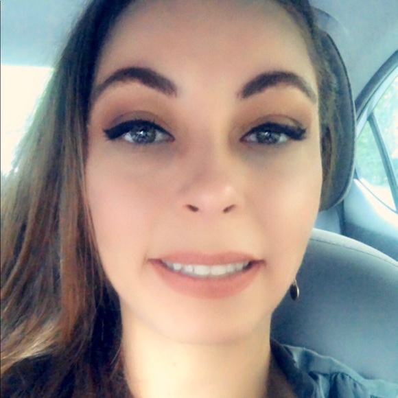 Meet your Posher, Angela - Picture 4 of 16